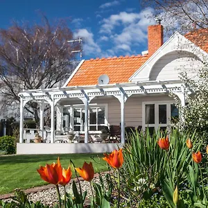 Anglesea House Renwick